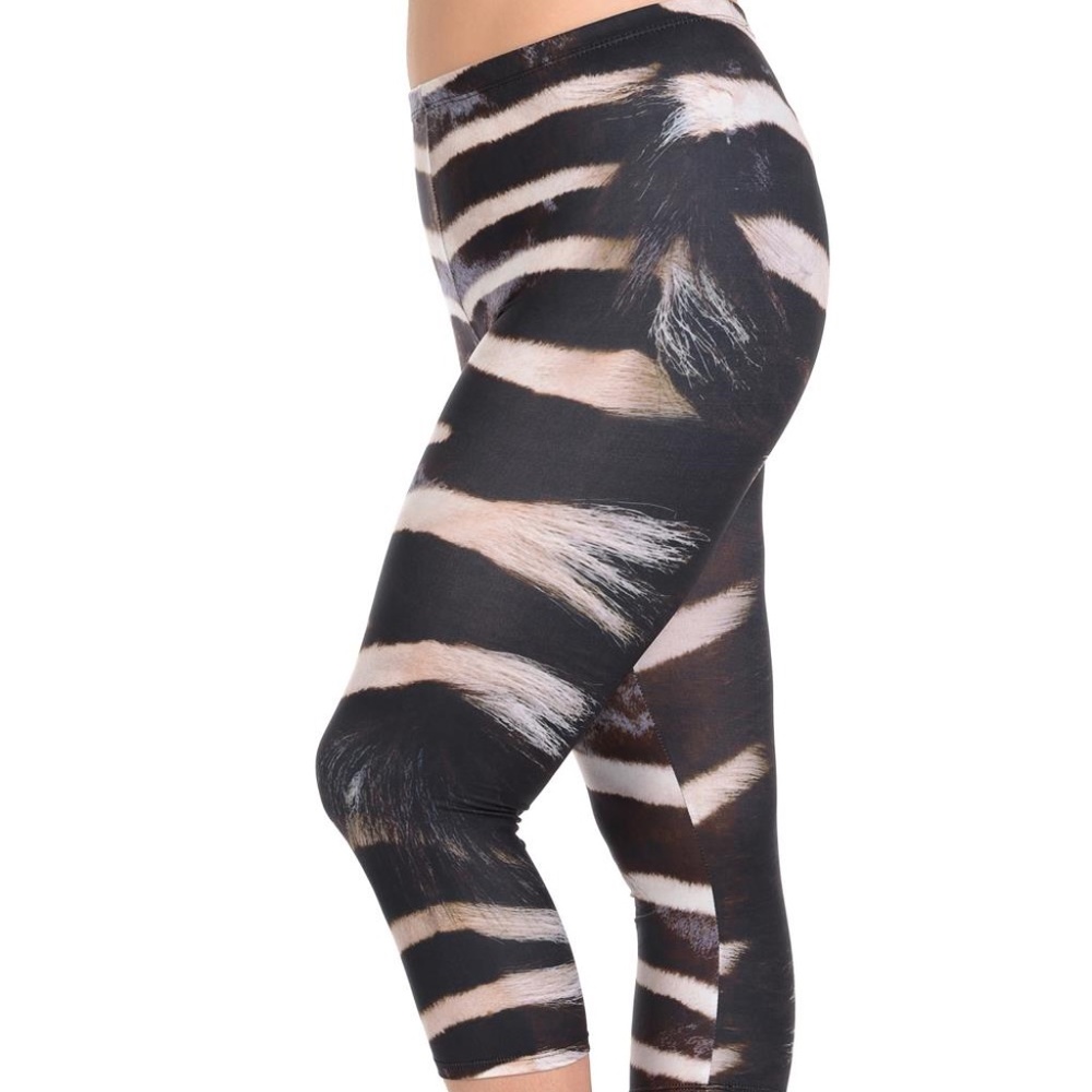 Miz Plus: Zebra Fur 3D illusion Print Capri Leggings XL 3 Pack